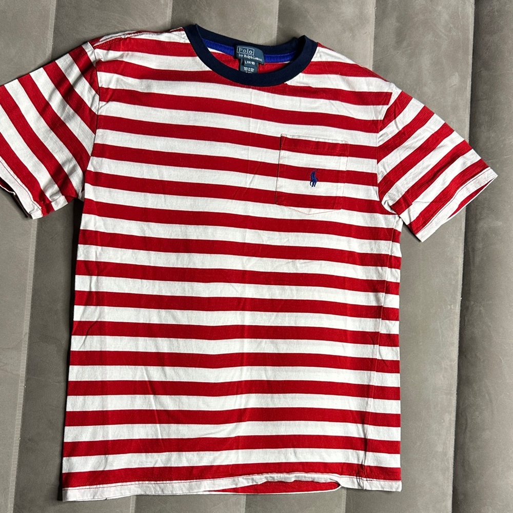 Striped Red and‎ White Boys Shirt size 14/16 - Picture 4 of 8